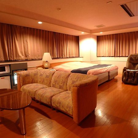 Hotel Golf Nirasaki Inter (Adults Only) Zewnętrze zdjęcie