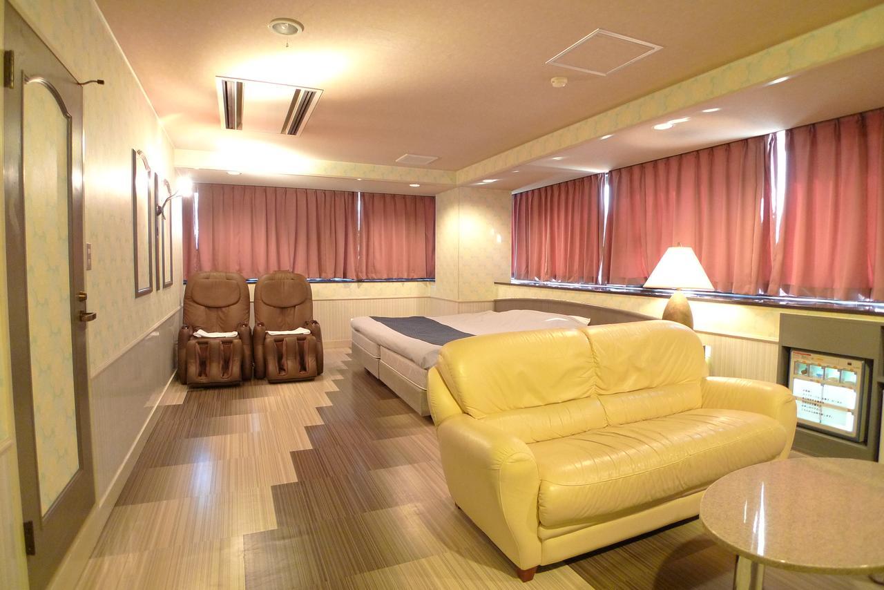Hotel Golf Nirasaki Inter (Adults Only) Zewnętrze zdjęcie
