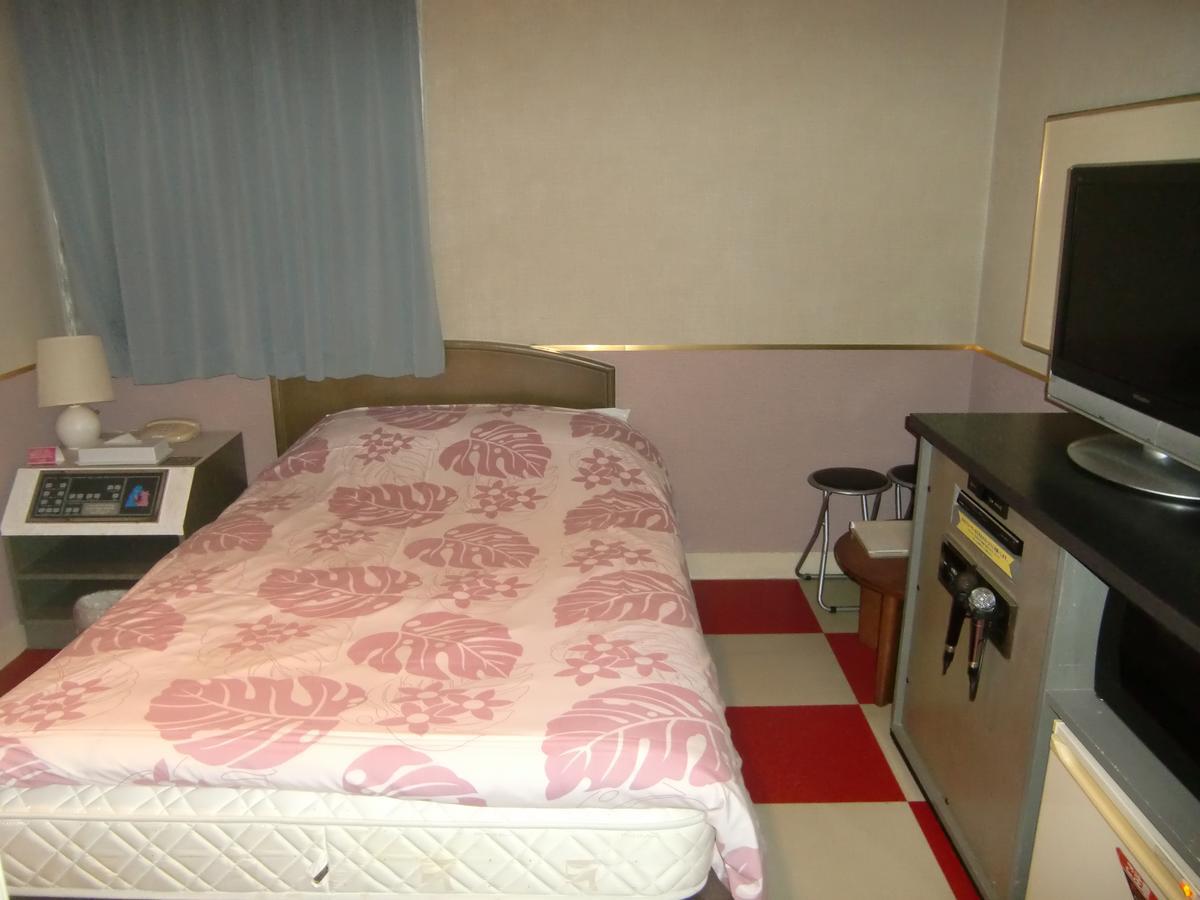 Hotel Golf Nirasaki Inter (Adults Only) Zewnętrze zdjęcie