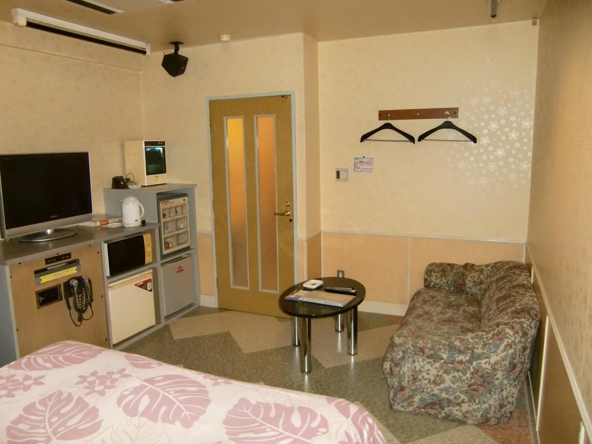 Hotel Golf Nirasaki Inter (Adults Only) Zewnętrze zdjęcie